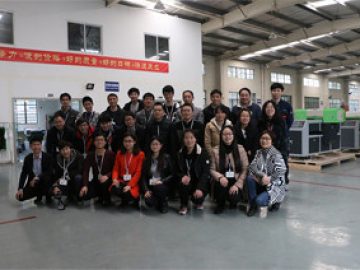 کارگران B2B در دفتر مرکزی سال 2018