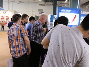 مشتریان سحر و جادو 3D کنجکاو